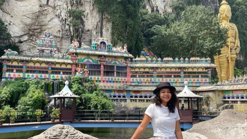 Malaysia နိုင်ငံရဲ့ နာမည်အကြီးဆုံး Touristic နေရာတစ်ခု .. Batu Caves