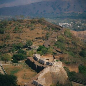 ကမ္ဘာ့အရှည်ဆုံး ခံတပ်တံတိုင်းတွေထဲက တစ်ခုဖြစ်တဲ့ Kumbhalgarh Fort